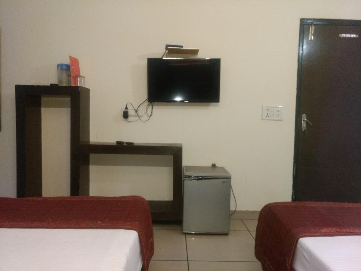 Hotel Sun Village Near New Delhi Railway Station Dış mekan fotoğraf